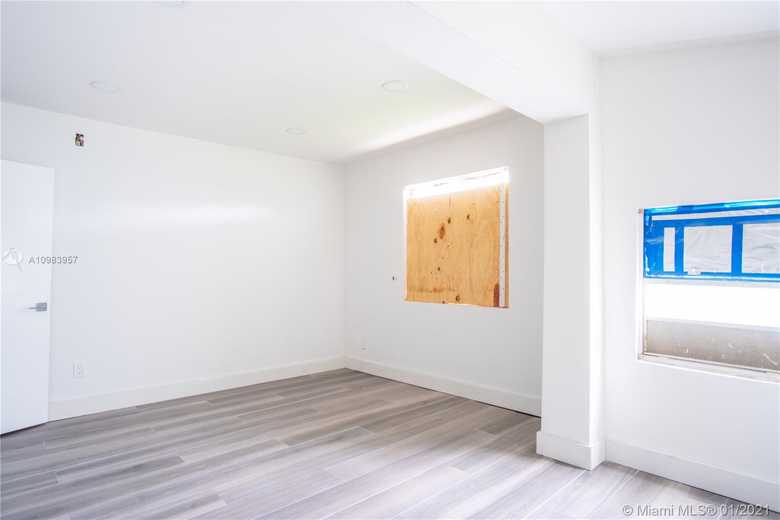 See details / 3116 sq. ft. $ 2021-01-15 0 Photo