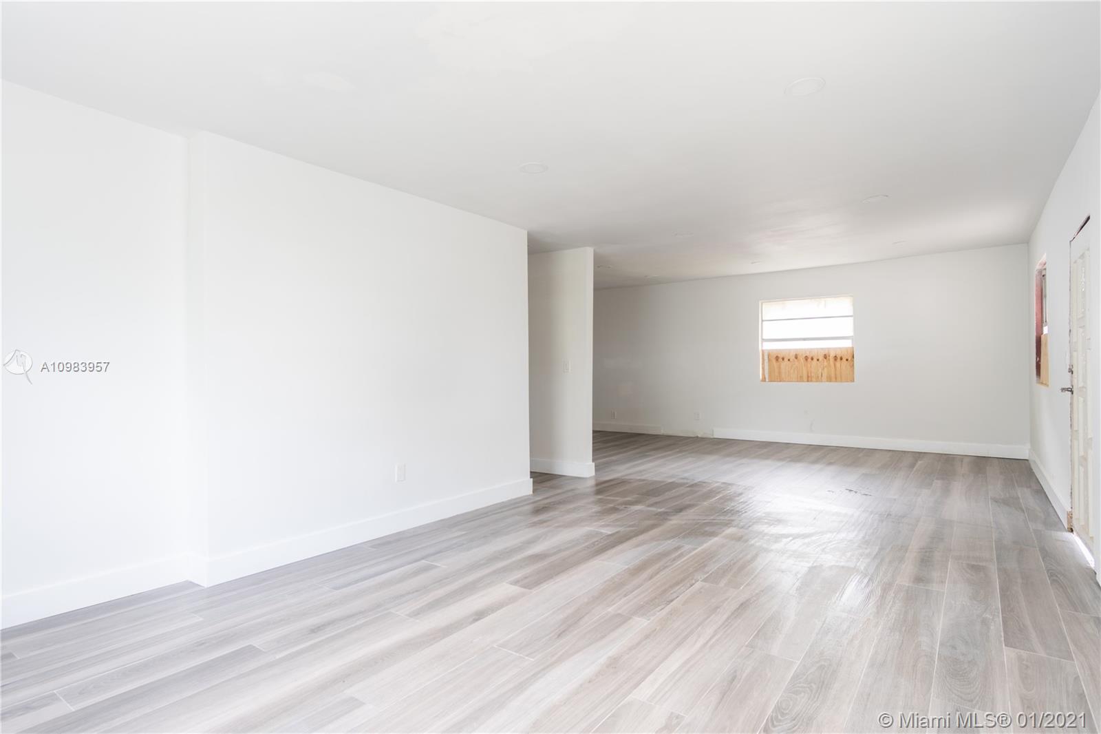 See details / 3116 sq. ft. $ 2021-01-15 0 Photo