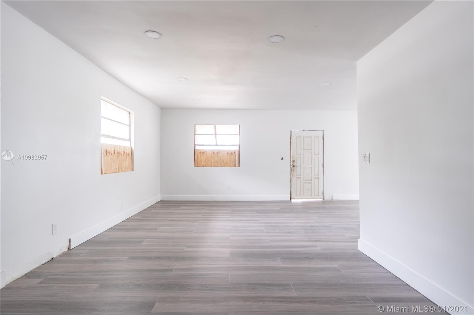 See details / 3116 sq. ft. $ 2021-01-15 0 Photo