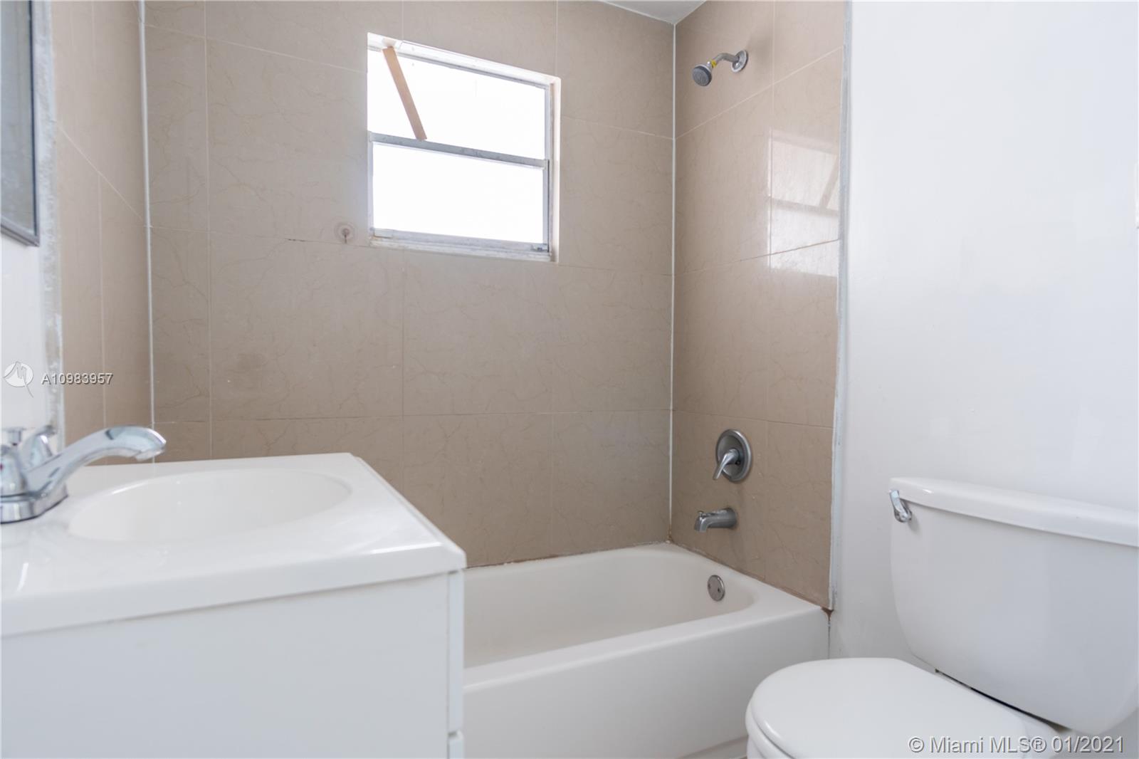 See details / 3116 sq. ft. $ 2021-01-15 0 Photo