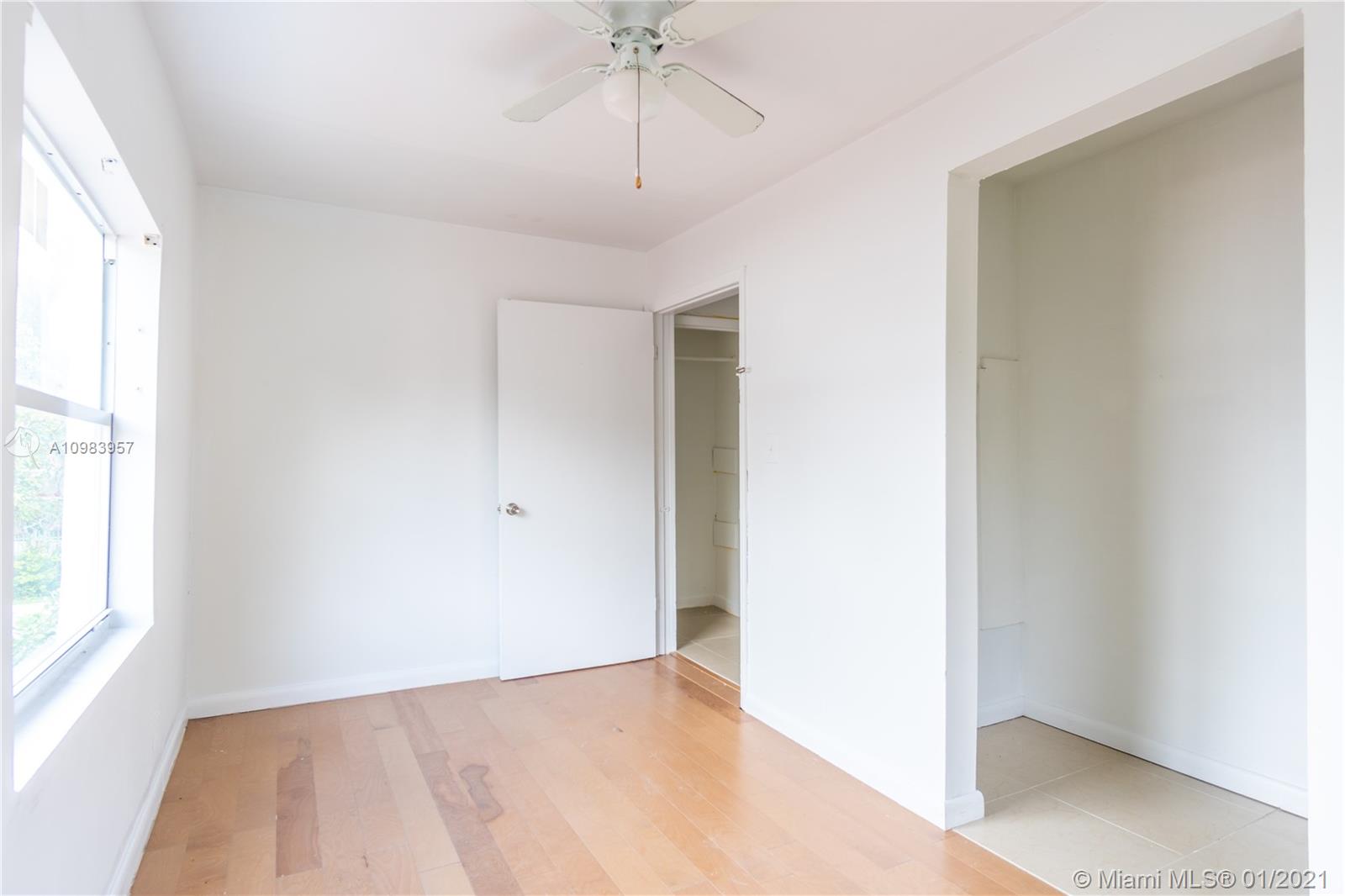 See details / 3116 sq. ft. $ 2021-01-15 0 Photo