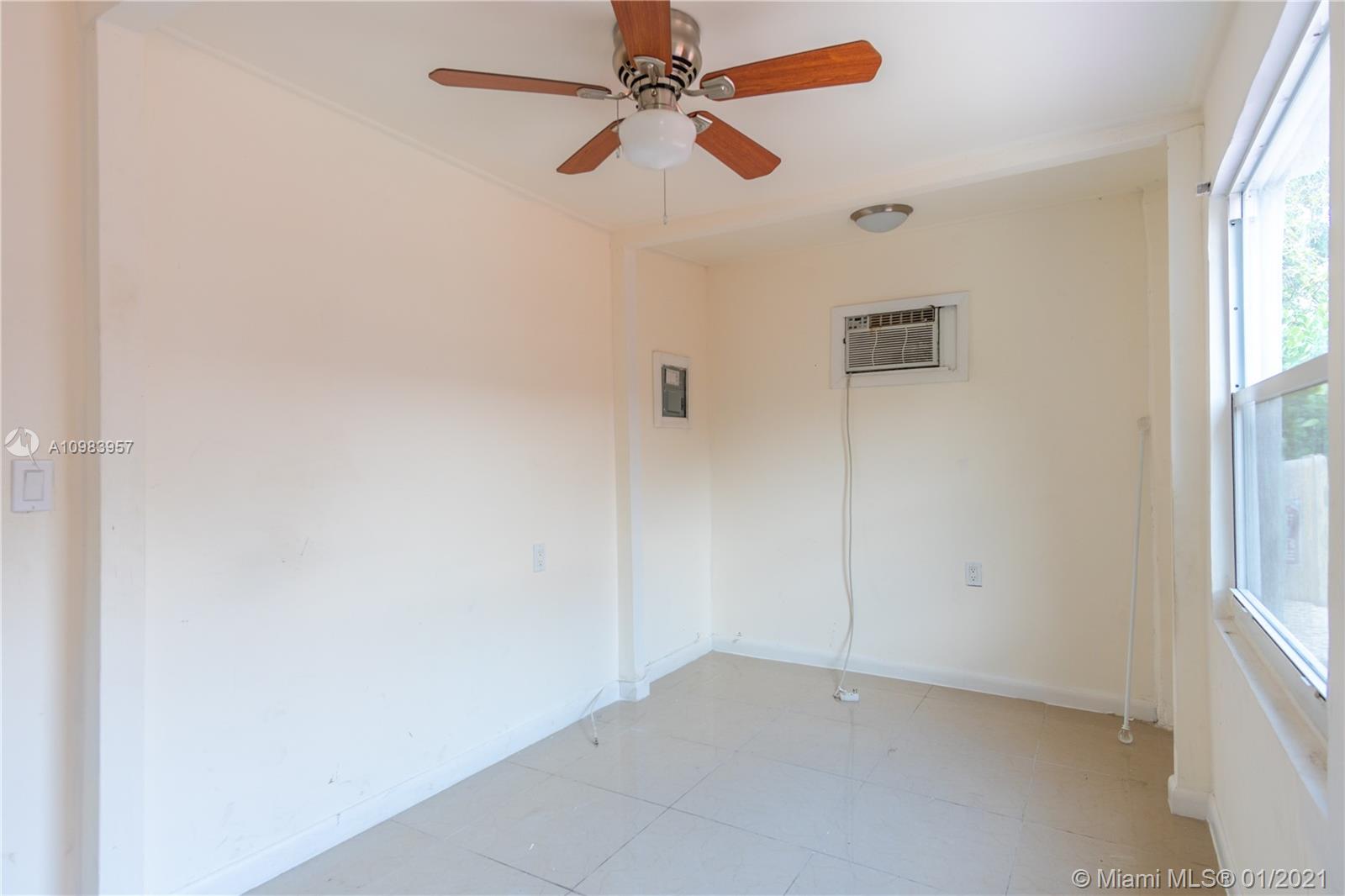 See details / 3116 sq. ft. $ 2021-01-15 0 Photo
