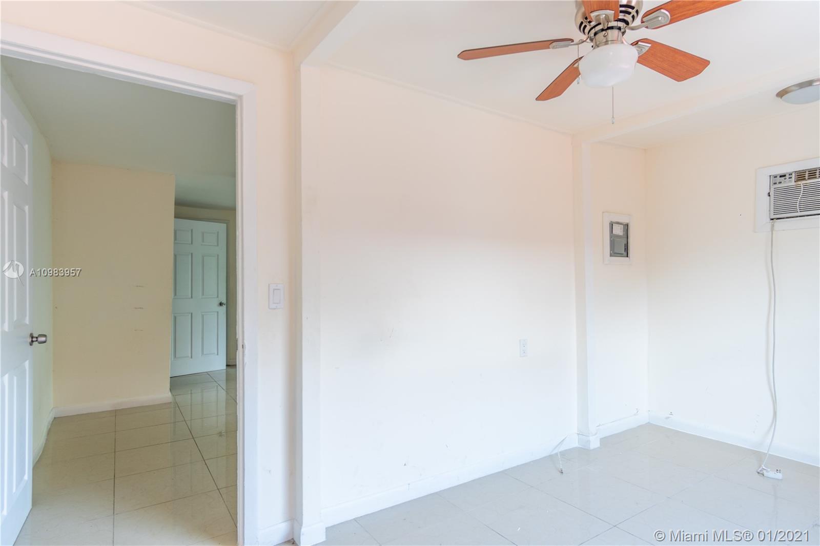 See details / 3116 sq. ft. $ 2021-01-15 0 Photo