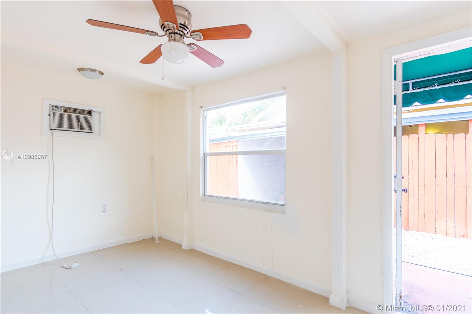 See details / 3116 sq. ft. $ 2021-01-15 0 Photo