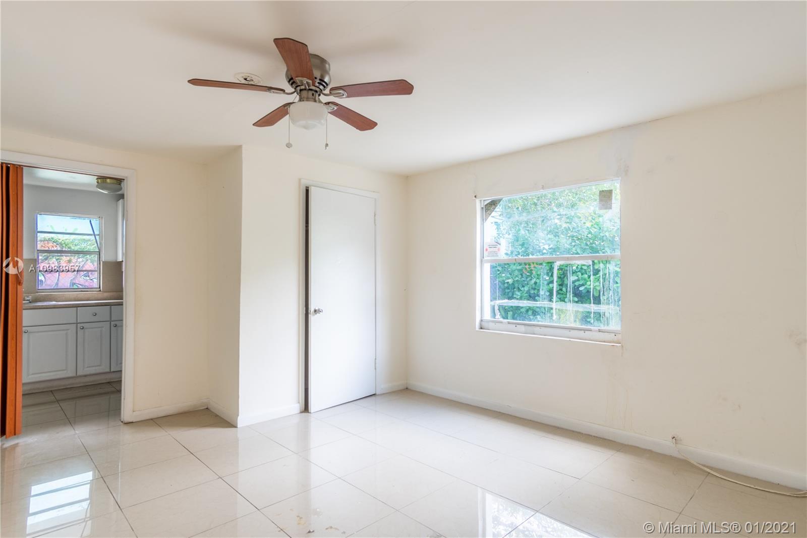 See details / 3116 sq. ft. $ 2021-01-15 0 Photo