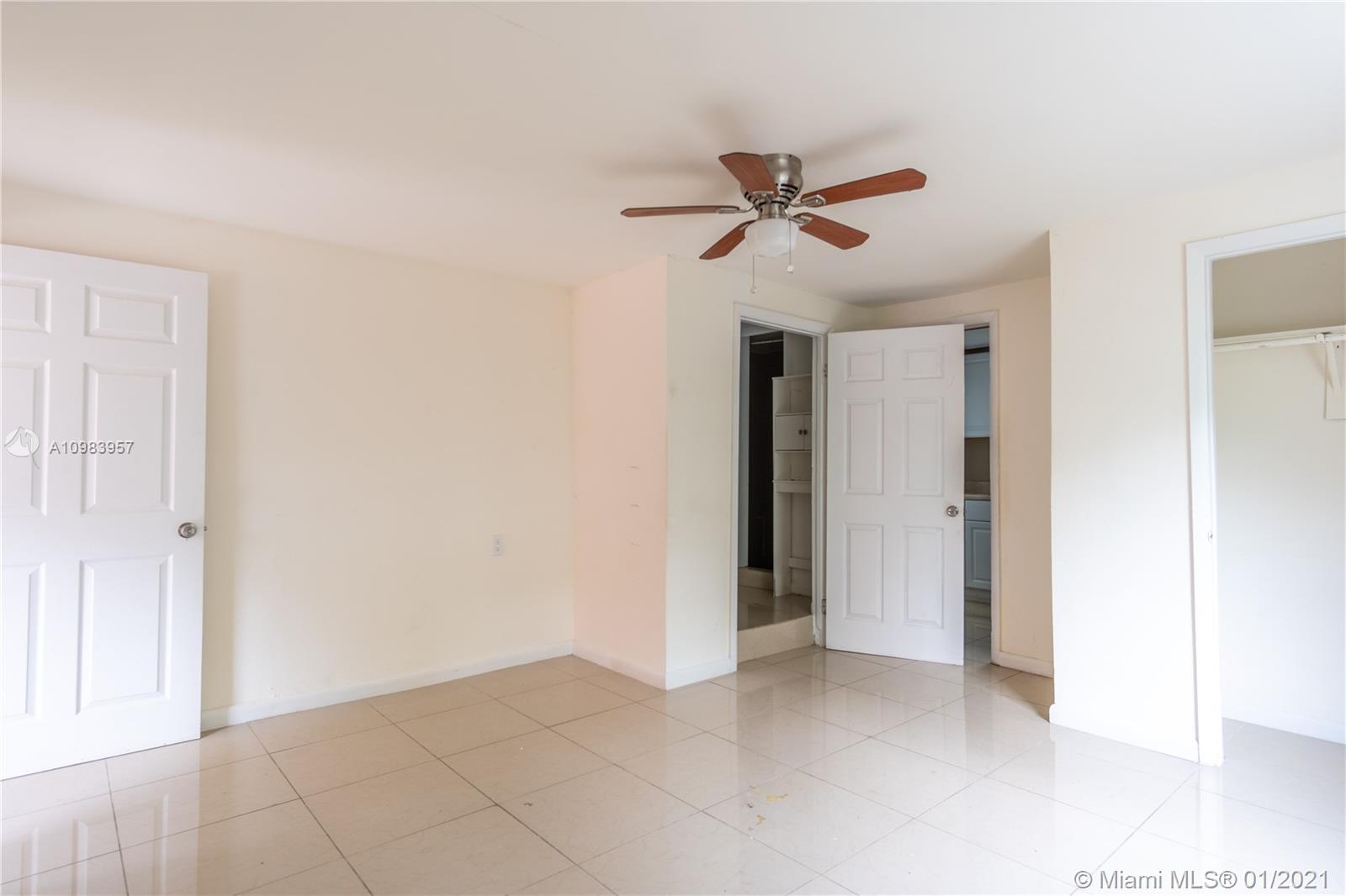 See details / 3116 sq. ft. $ 2021-01-15 0 Photo