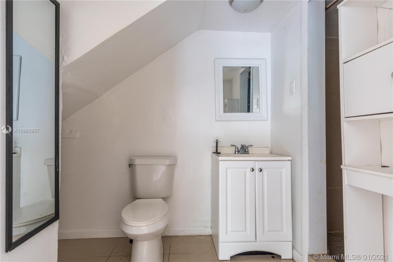 See details / 3116 sq. ft. $ 2021-01-15 0 Photo
