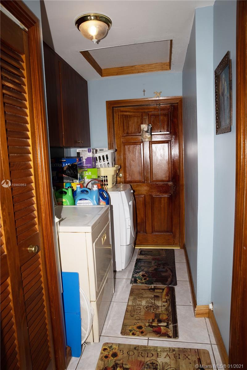 See details / 5514 sq. ft. $ 2021-02-03 0 Photo