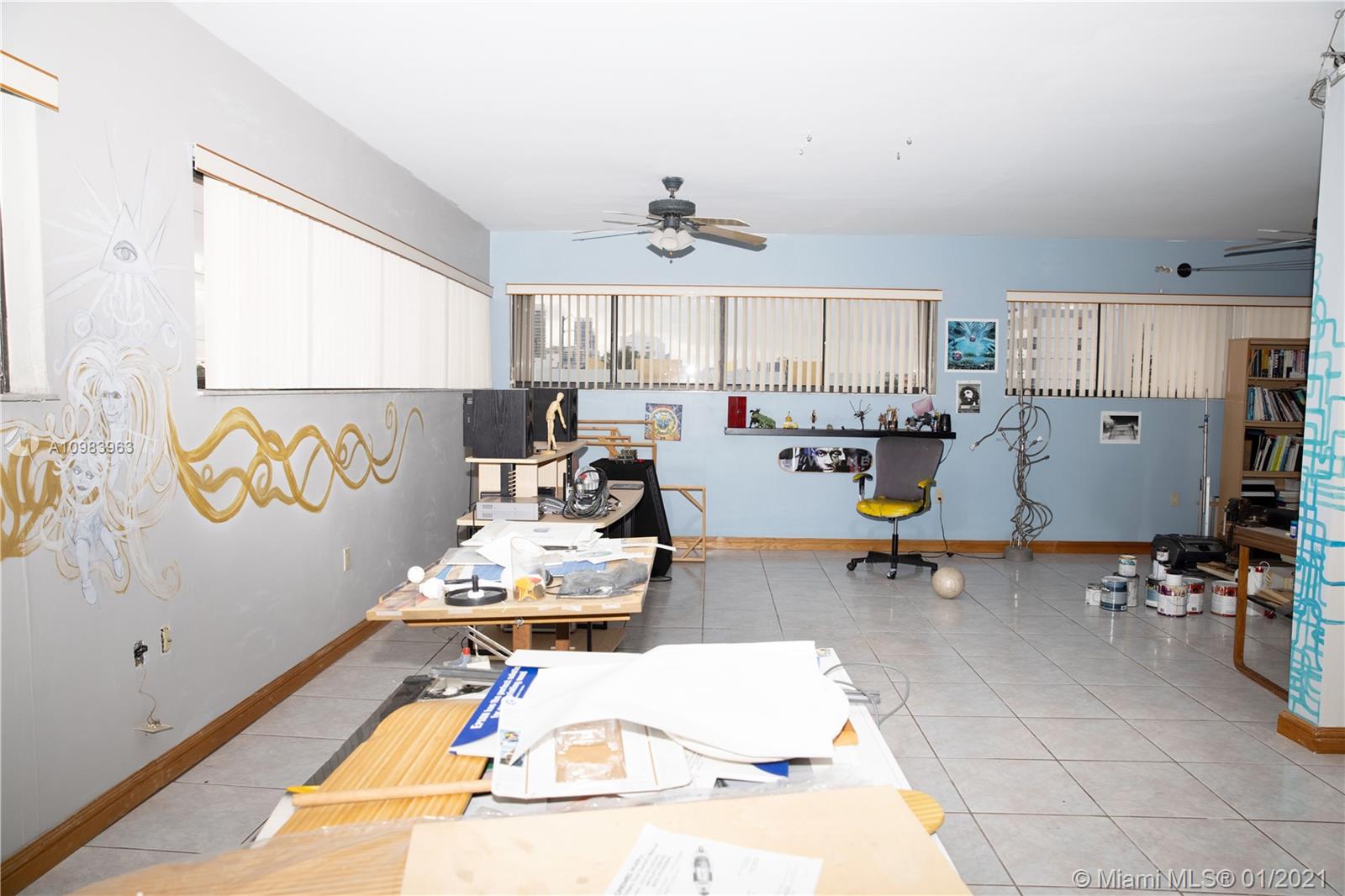 See details / 5514 sq. ft. $ 2021-02-03 0 Photo