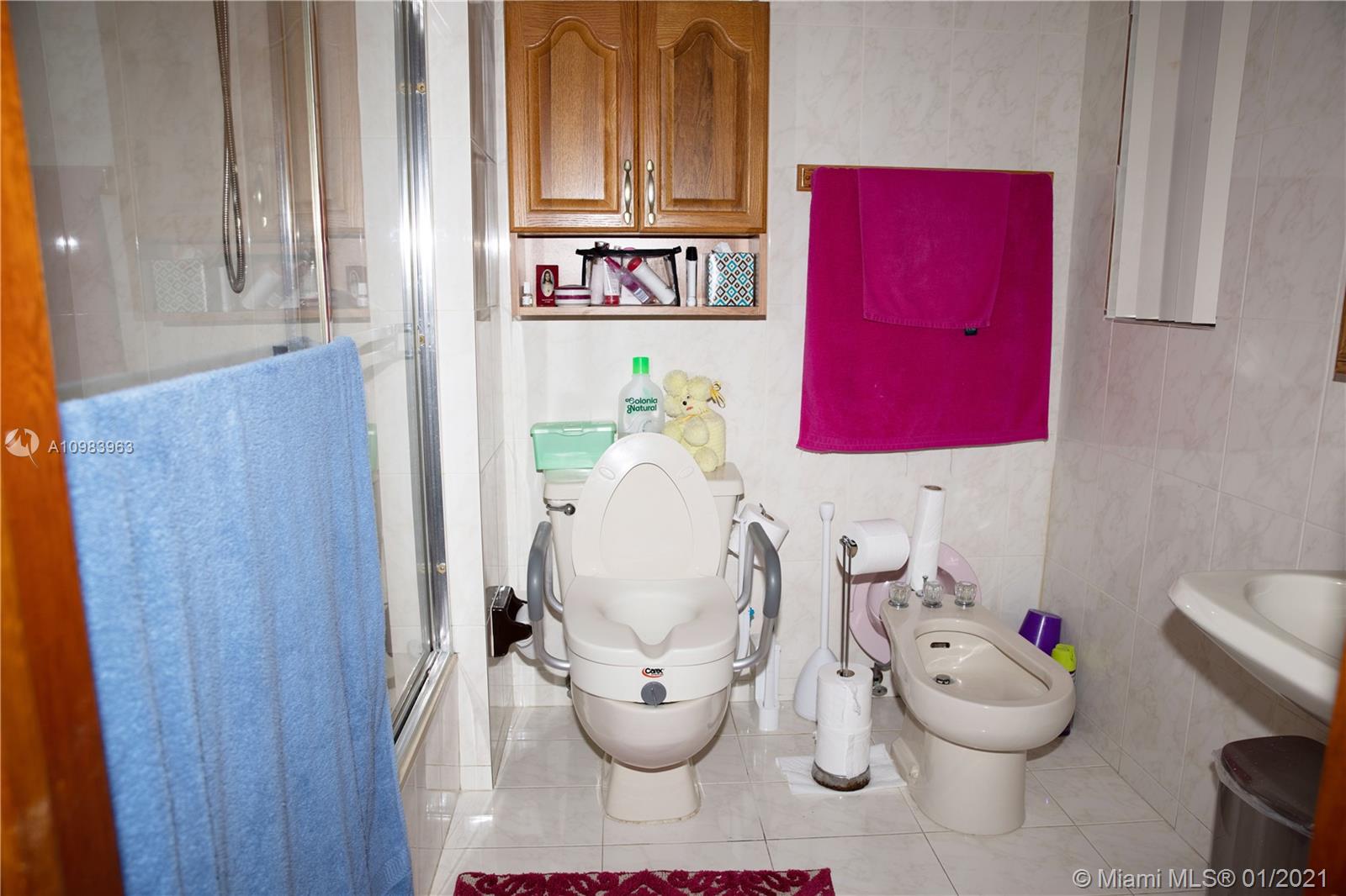 See details / 5514 sq. ft. $ 2021-02-03 0 Photo