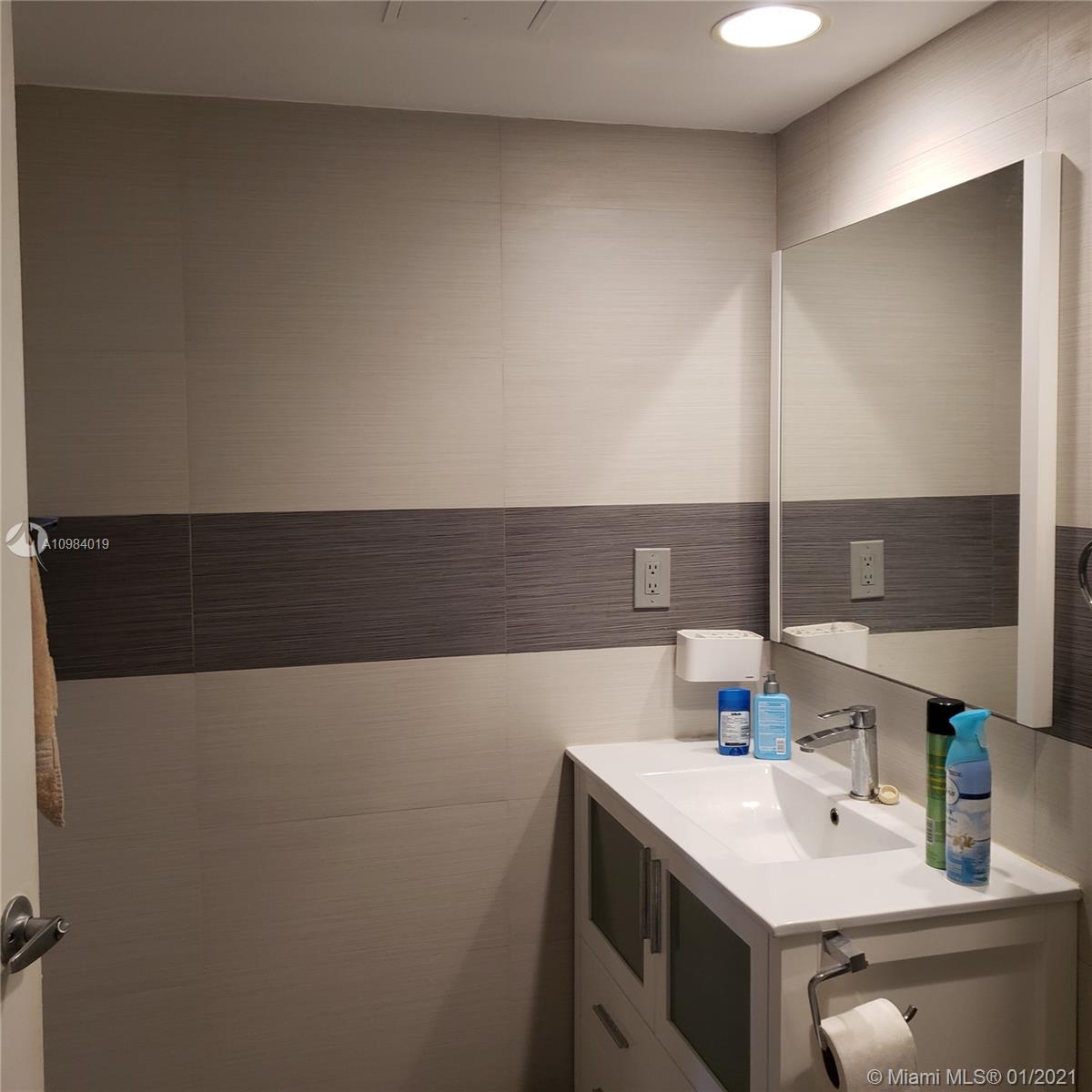 Photo of 3000 Ocean Dr #1220, Hollywood, Florida, 33019 -