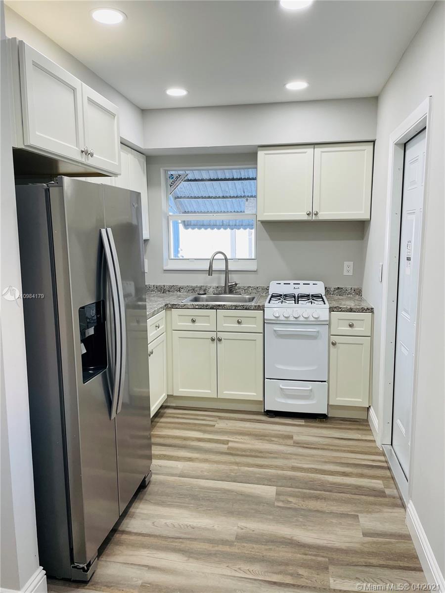 See details / 1360 sq. ft. $ 2021-02-26 0 Photo