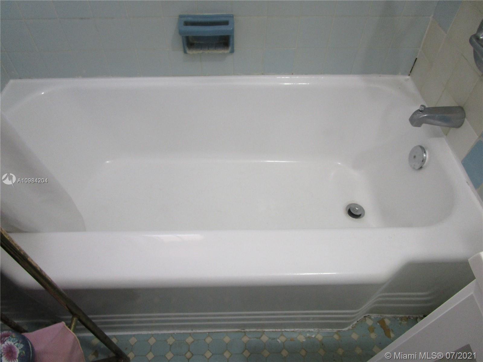 See details / 2060 sq. ft. $ 2021-03-23 0 Photo