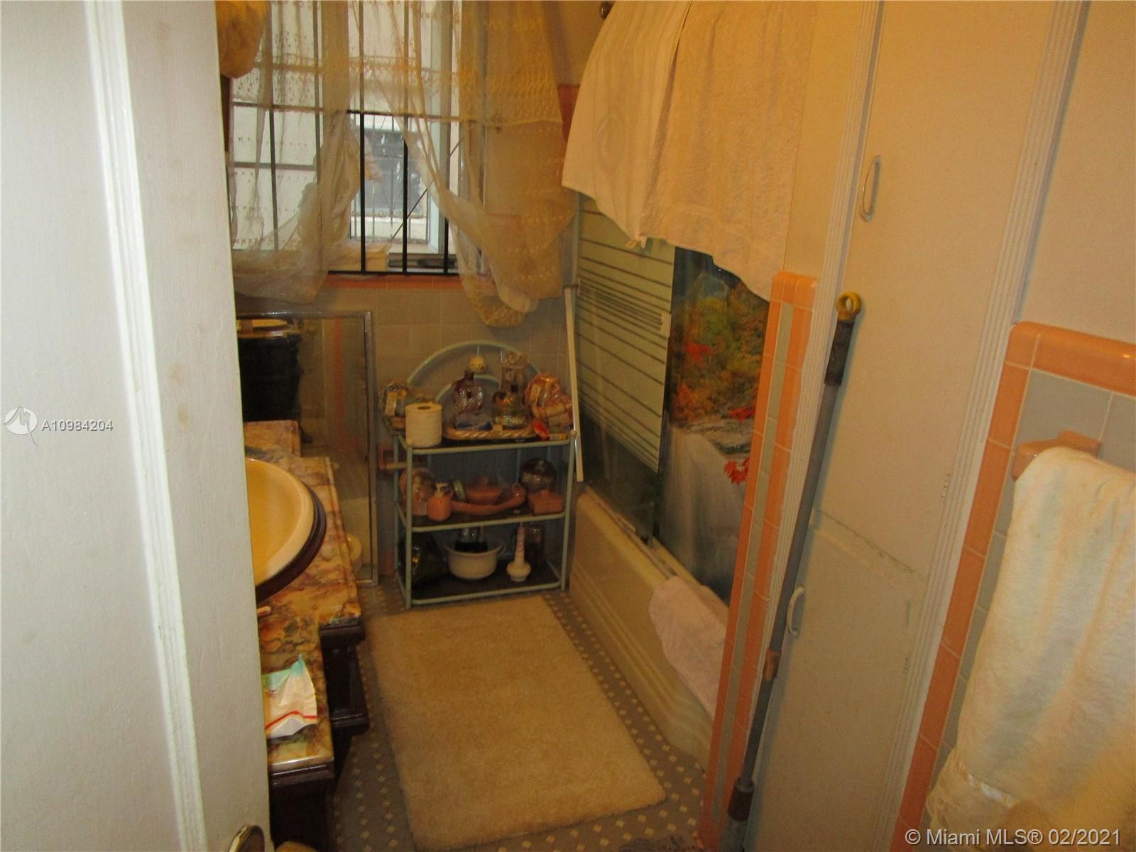 See details / 2060 sq. ft. $ 2021-03-23 0 Photo