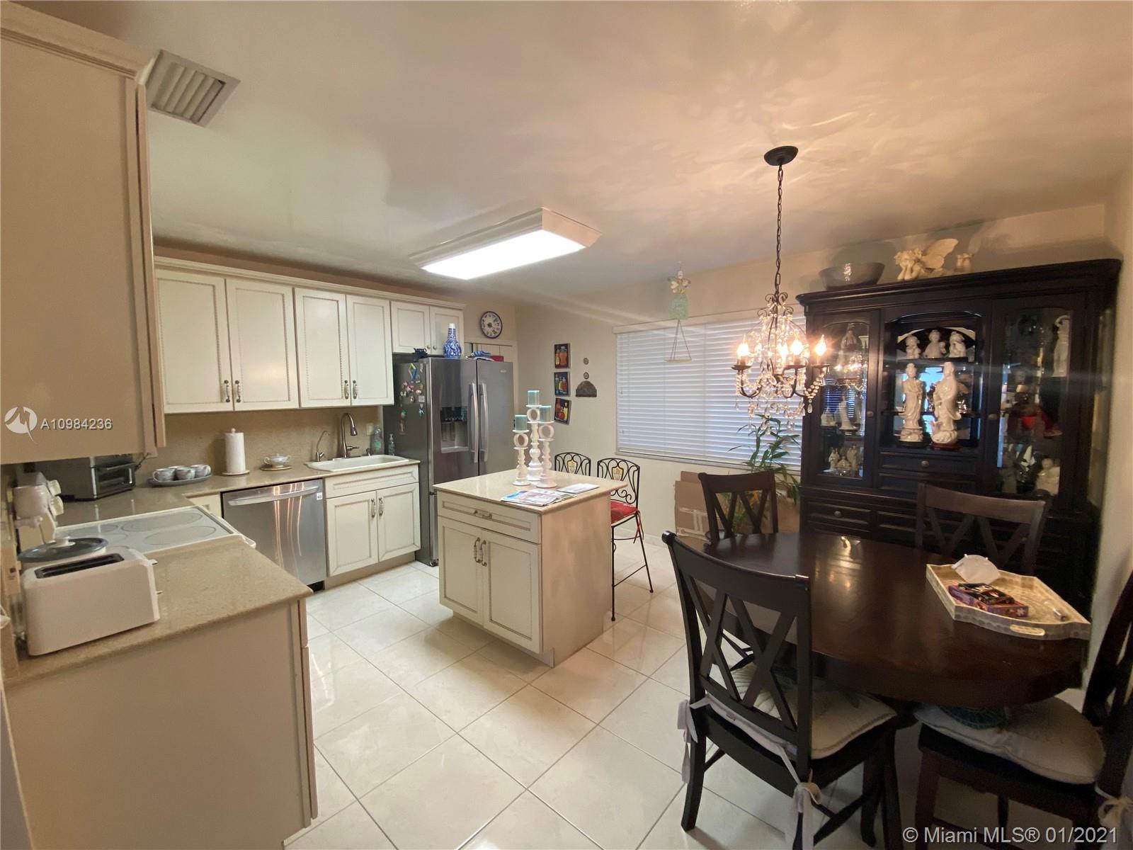 See details / 1888 sq. ft. $ 2021-01-15 0 Photo