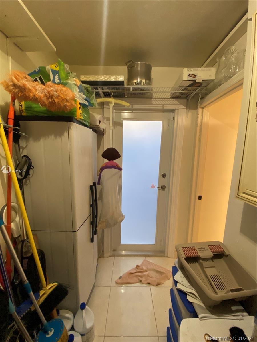 See details / 1888 sq. ft. $ 2021-01-15 0 Photo