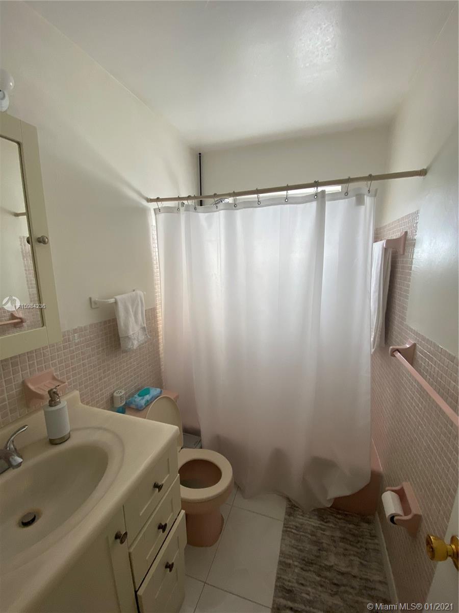 See details / 1888 sq. ft. $ 2021-01-15 0 Photo