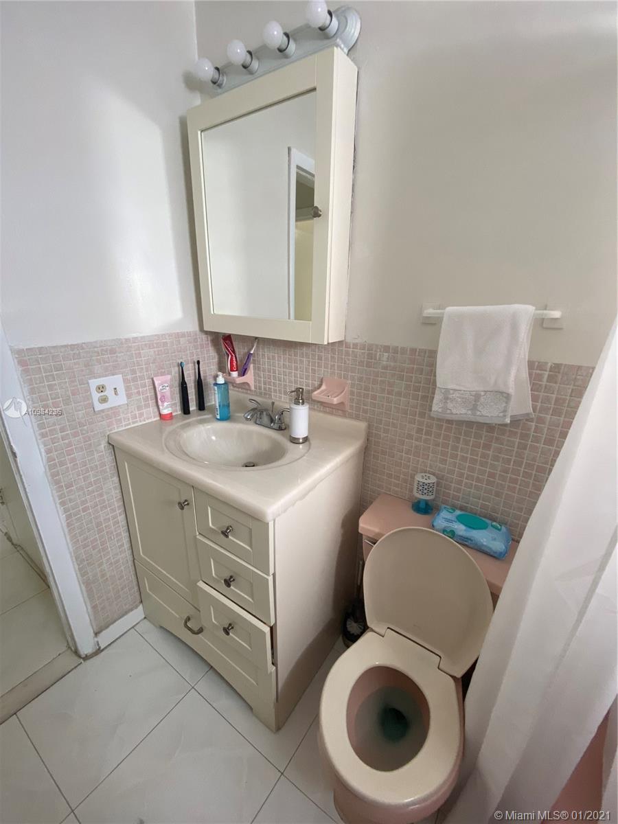 See details / 1888 sq. ft. $ 2021-01-15 0 Photo