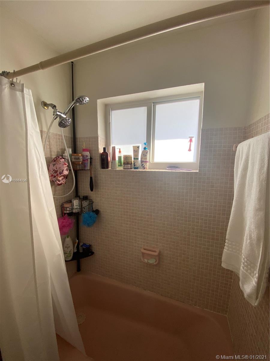 See details / 1888 sq. ft. $ 2021-01-15 0 Photo