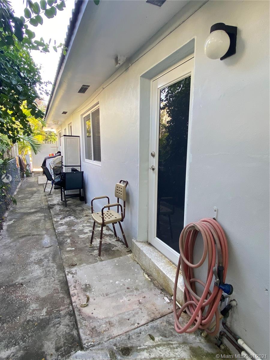 See details / 1888 sq. ft. $ 2021-01-15 0 Photo