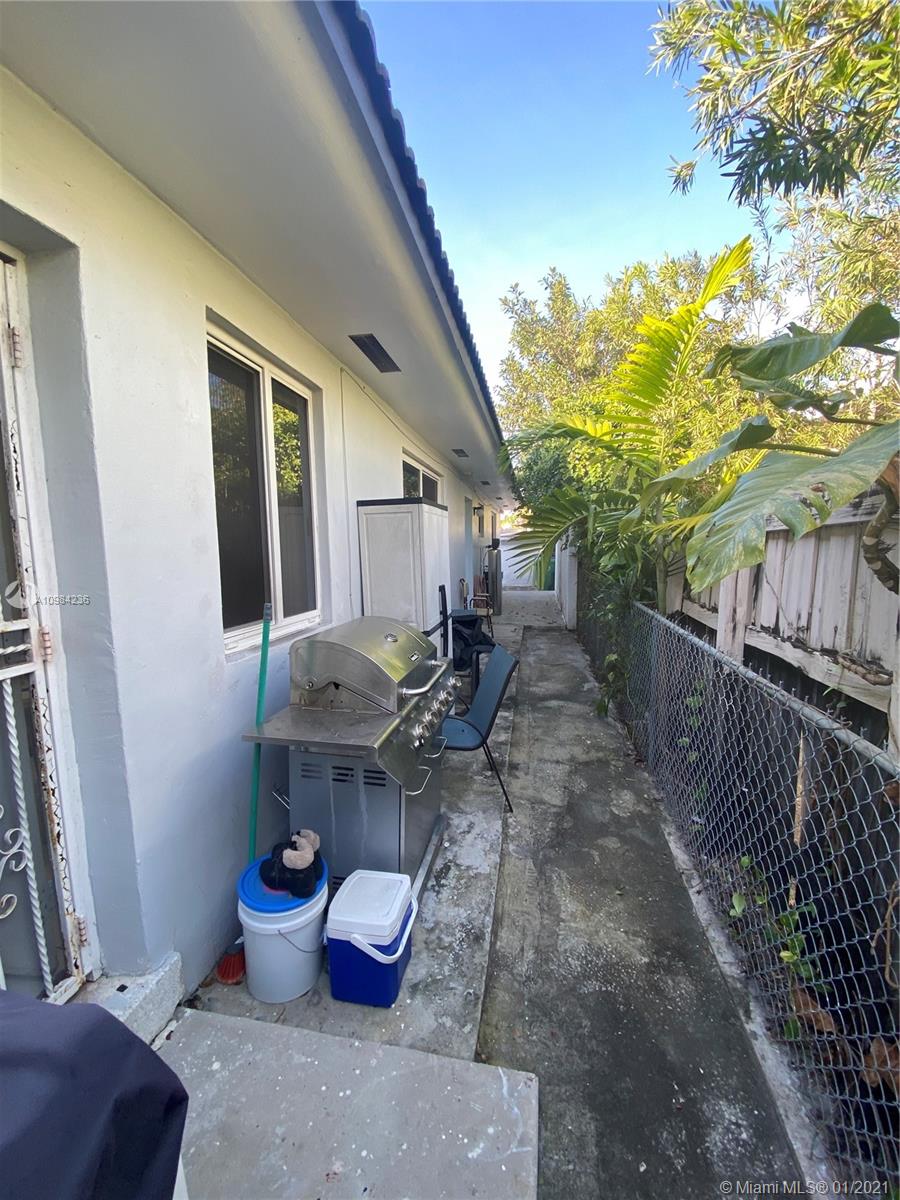 See details / 1888 sq. ft. $ 2021-01-15 0 Photo