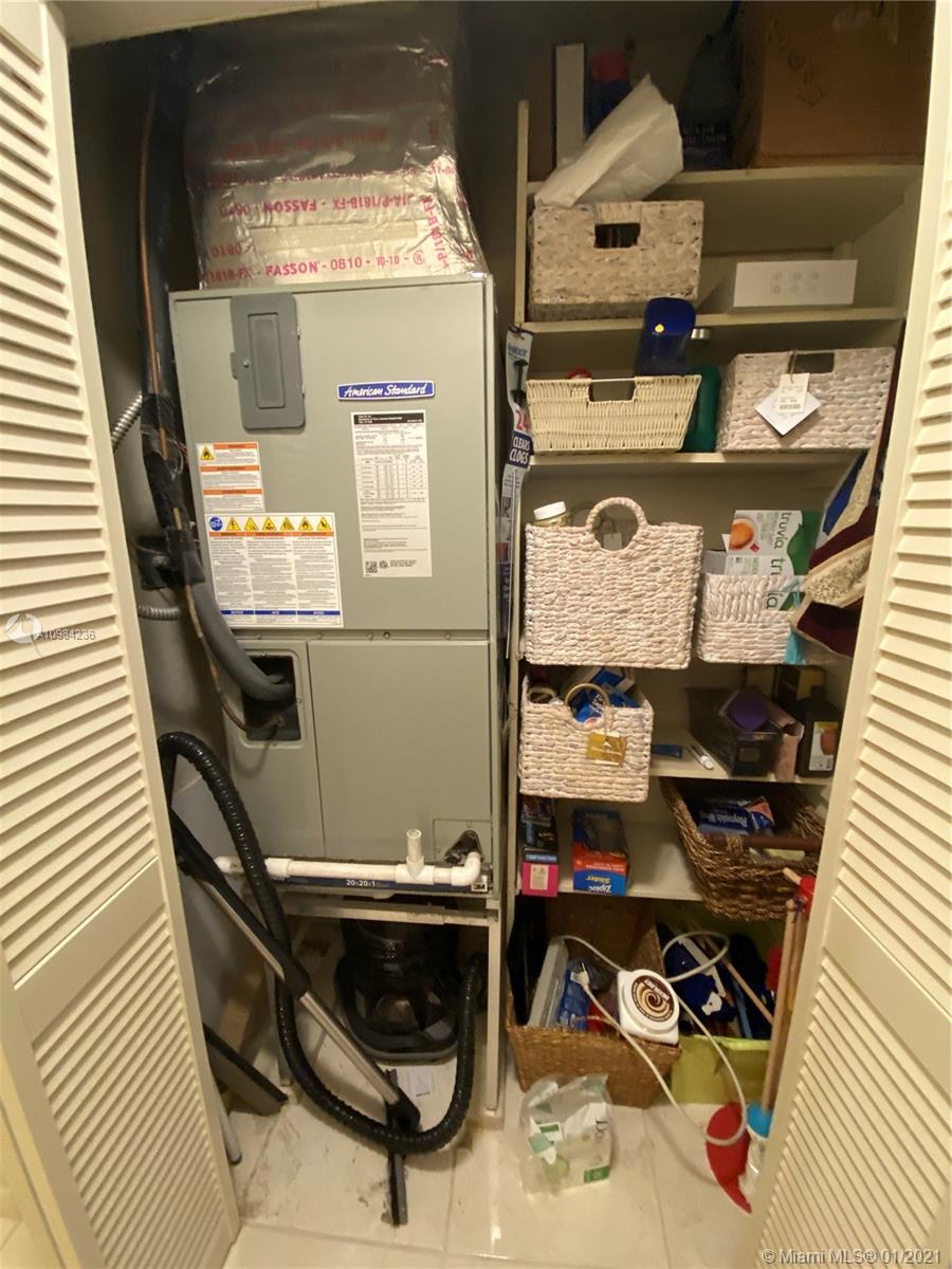 See details / 1888 sq. ft. $ 2021-01-15 0 Photo
