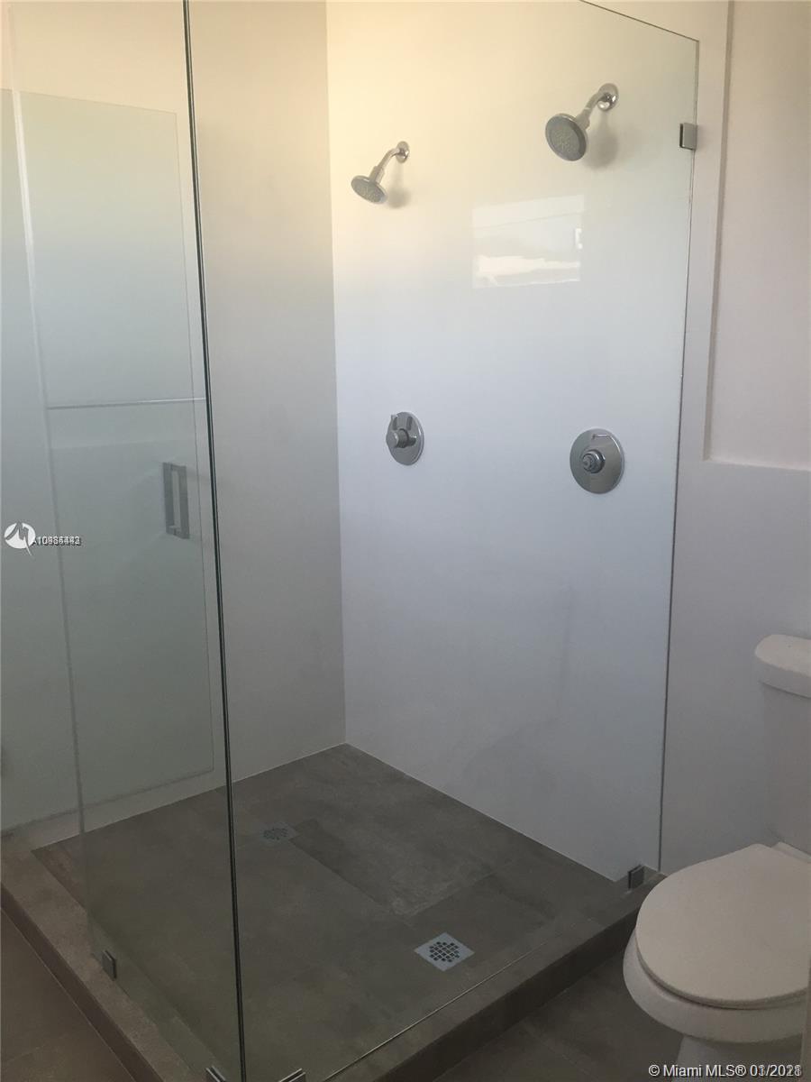 See details / 4194 sq. ft. $ 2021-01-15 0 Photo