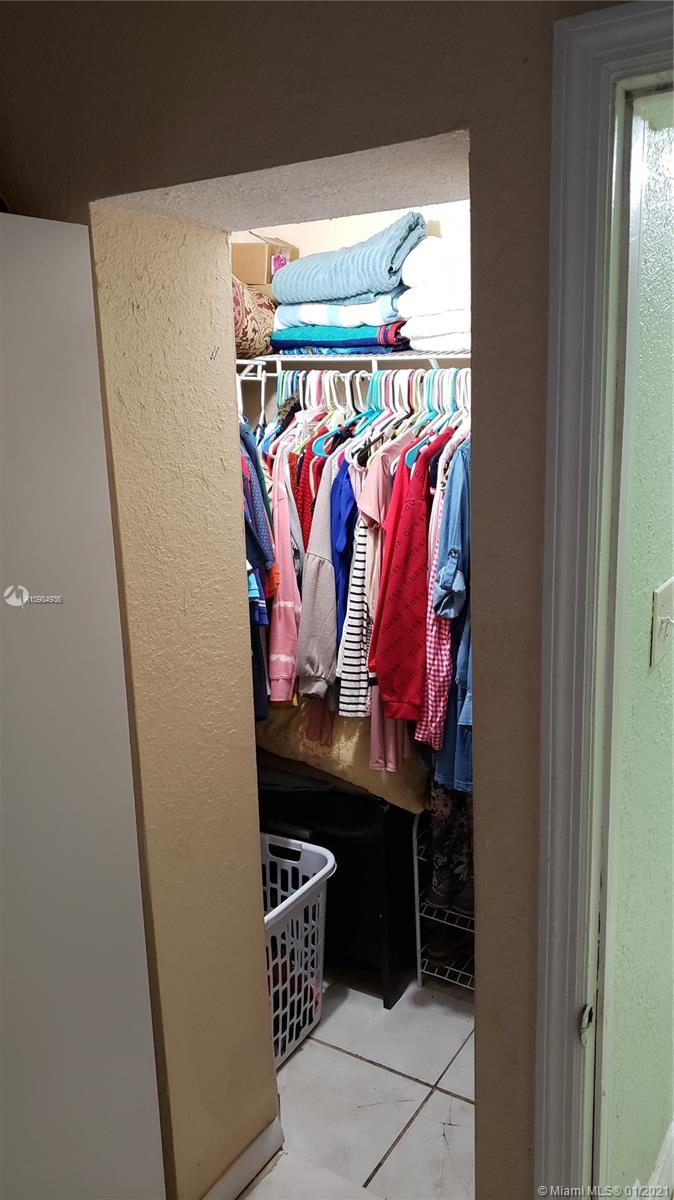See details / 1253 sq. ft. $ 2021-02-01 0 Photo