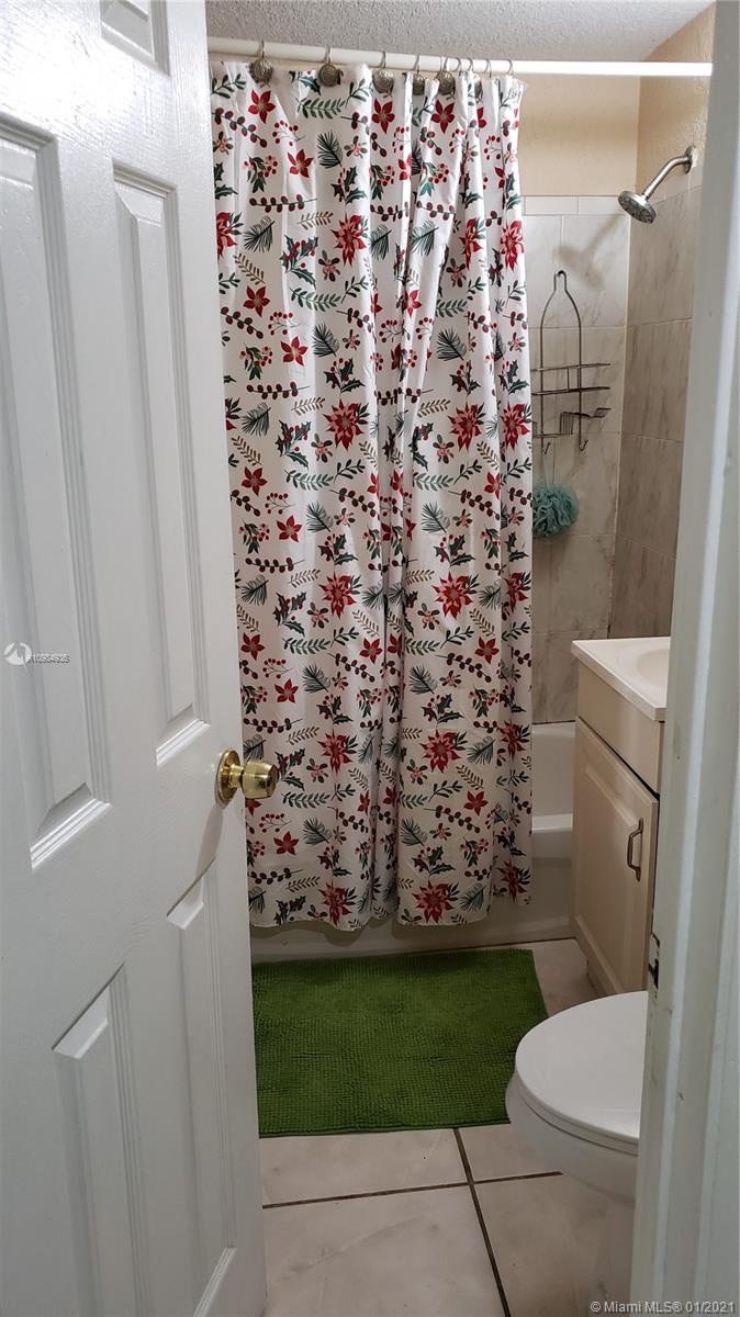 See details / 1253 sq. ft. $ 2021-02-01 0 Photo