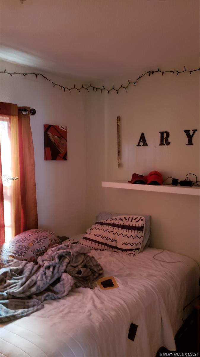 See details / 1253 sq. ft. $ 2021-02-01 0 Photo