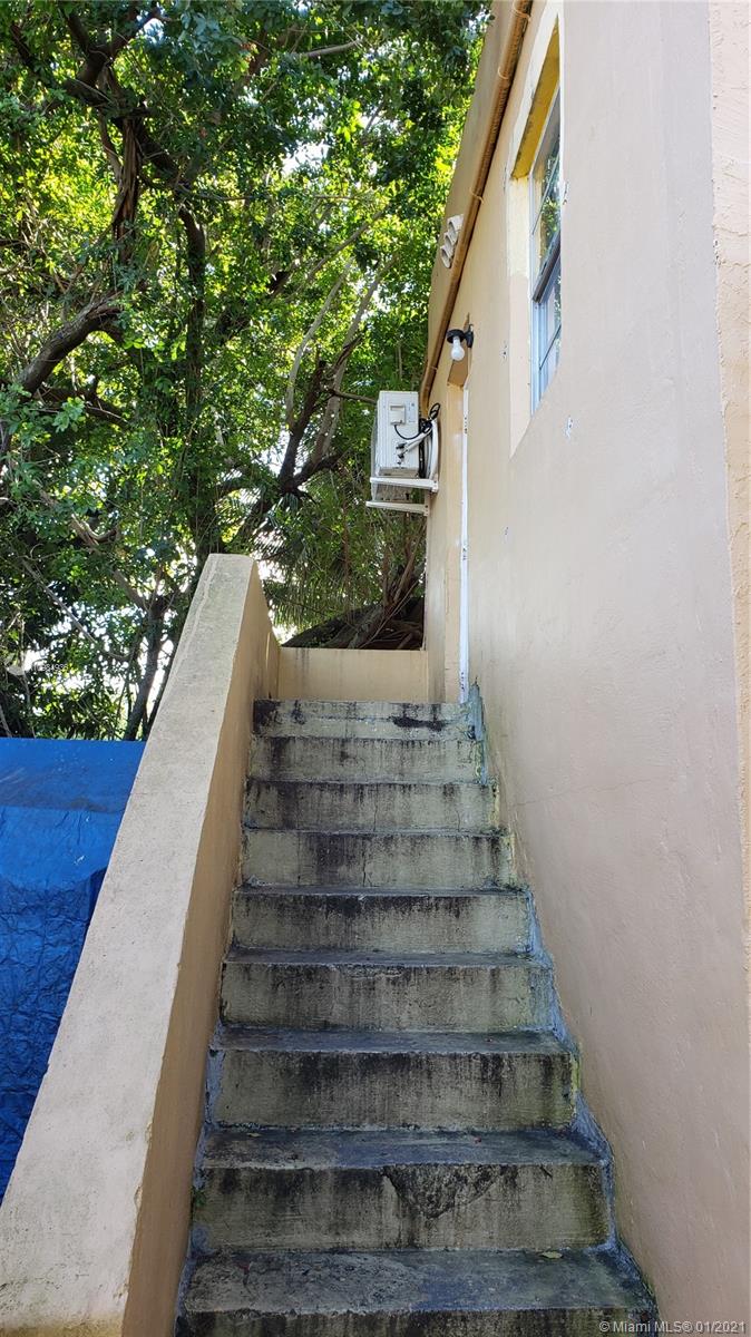 See details / 1253 sq. ft. $ 2021-02-01 0 Photo