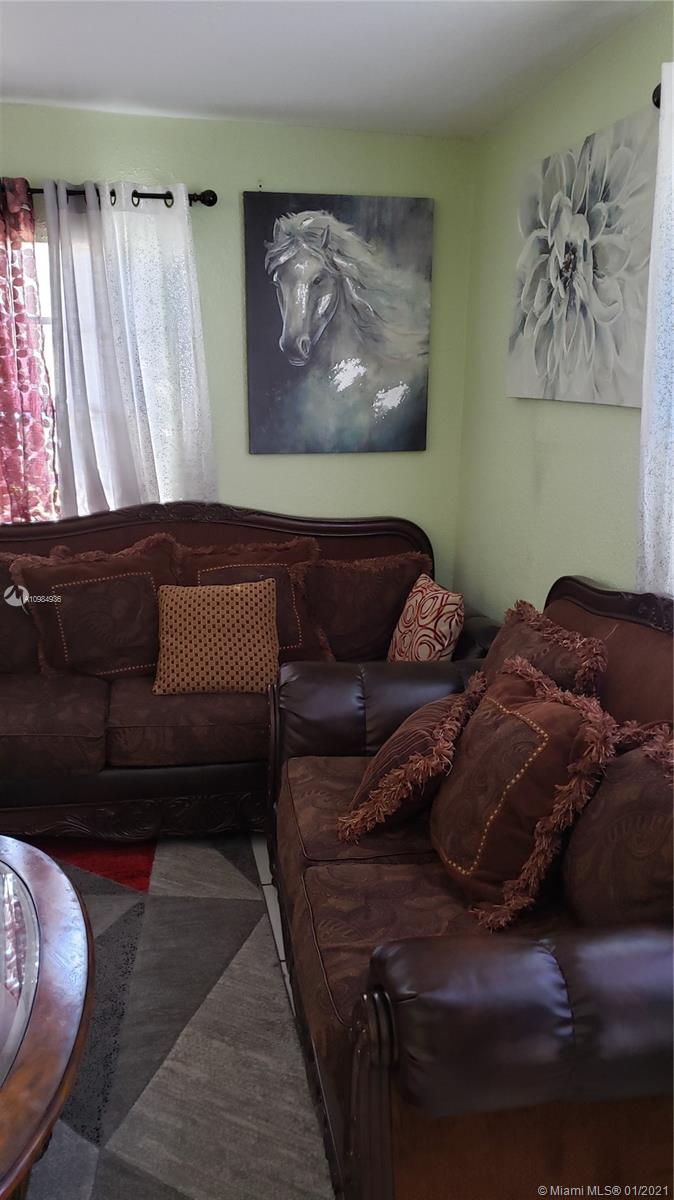 See details / 1253 sq. ft. $ 2021-02-01 0 Photo