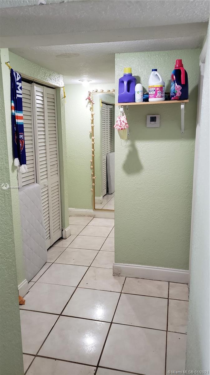 See details / 1253 sq. ft. $ 2021-02-01 0 Photo