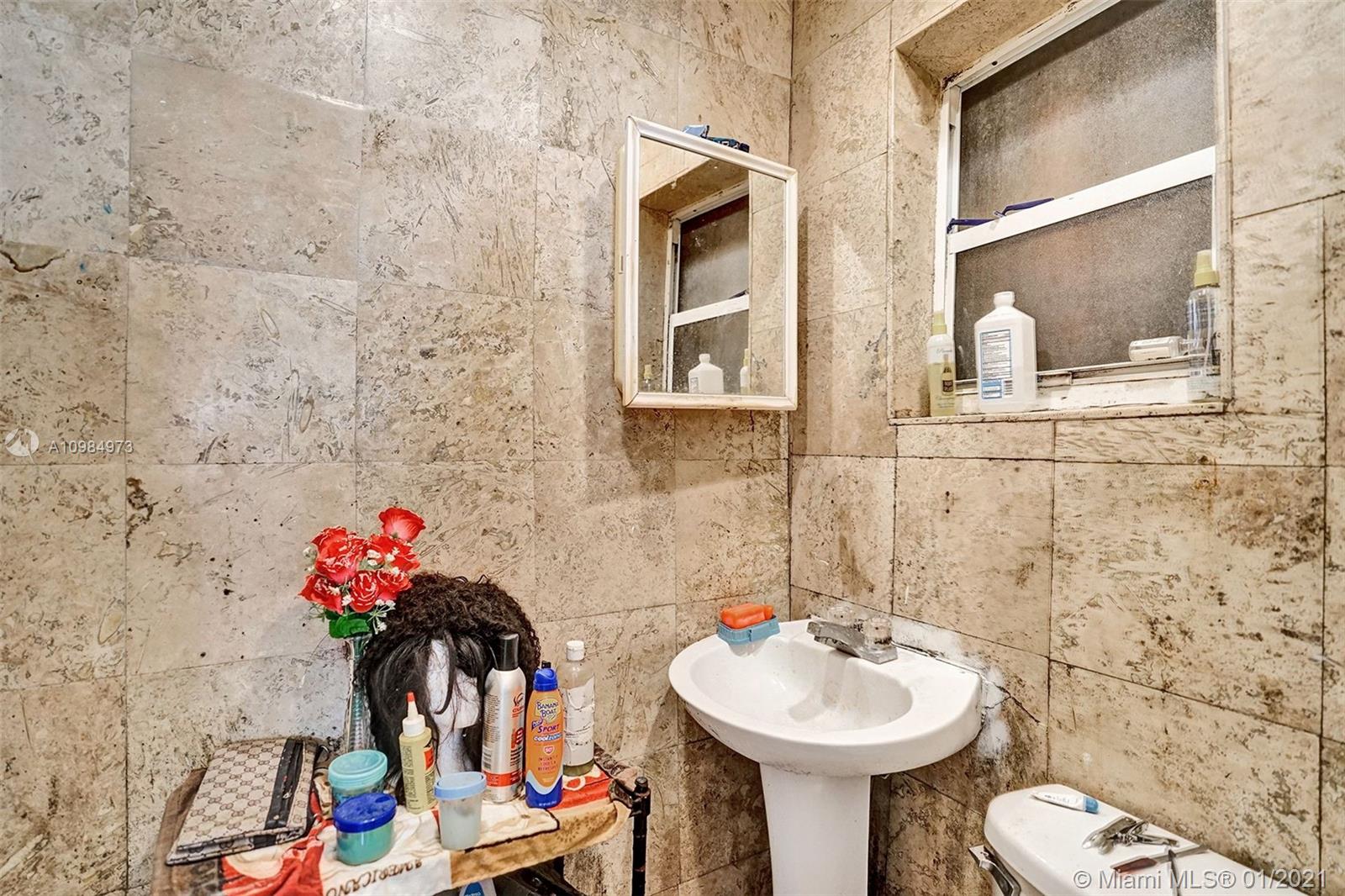 See details / 1175 sq. ft. $ 2021-02-23 0 Photo