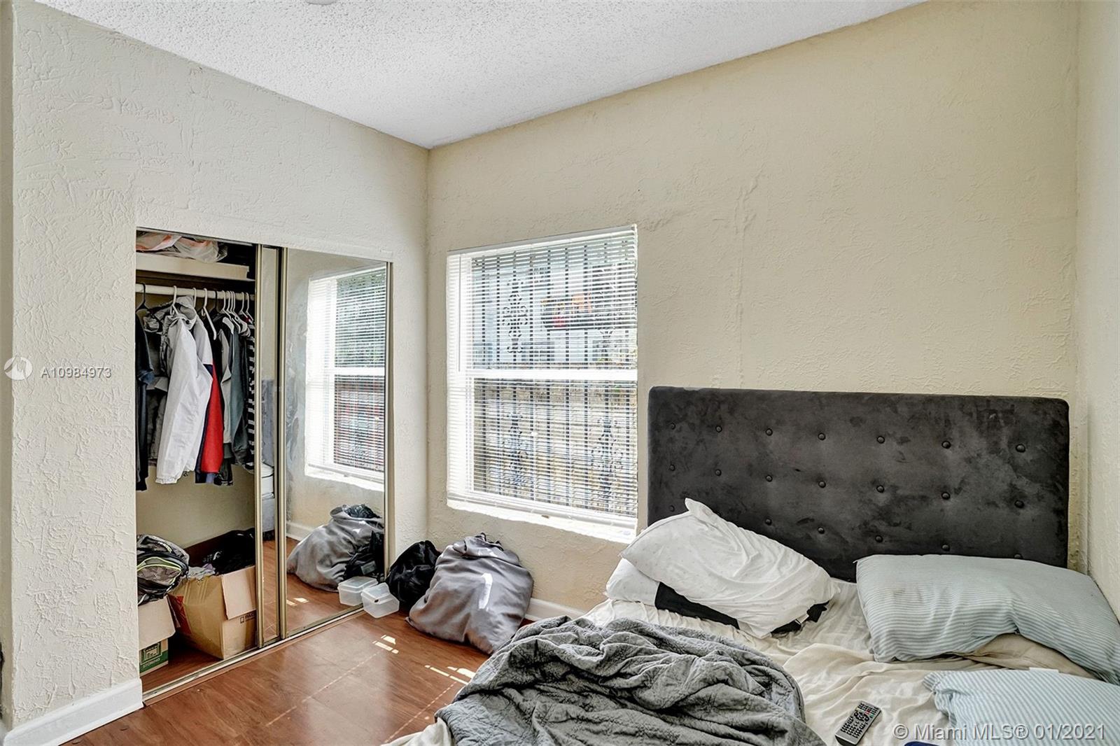 See details / 1175 sq. ft. $ 2021-02-23 0 Photo