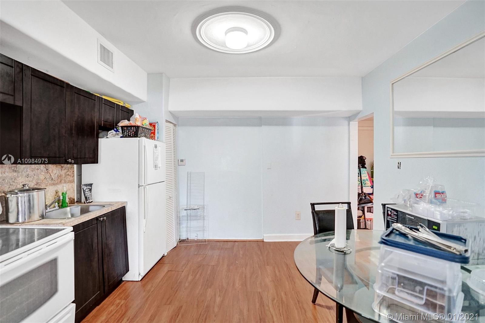 See details / 1175 sq. ft. $ 2021-02-23 0 Photo