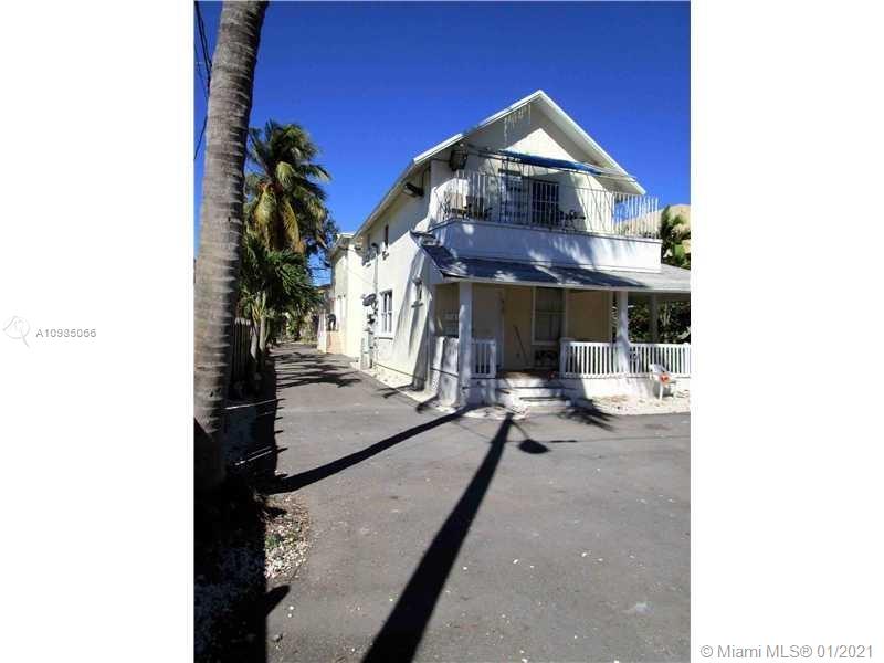 See details / 3276 sq. ft. $ 2021-03-03 0 Photo