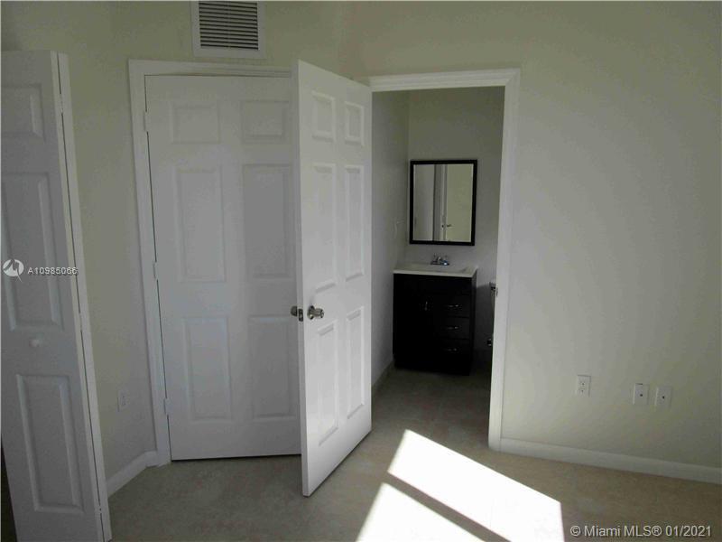 See details / 3276 sq. ft. $ 2021-03-03 0 Photo