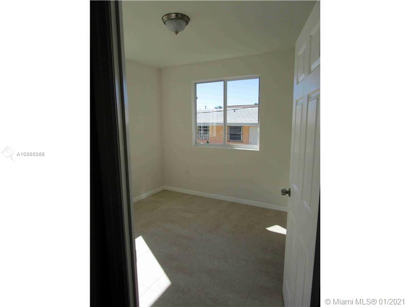 See details / 3276 sq. ft. $ 2021-03-03 0 Photo