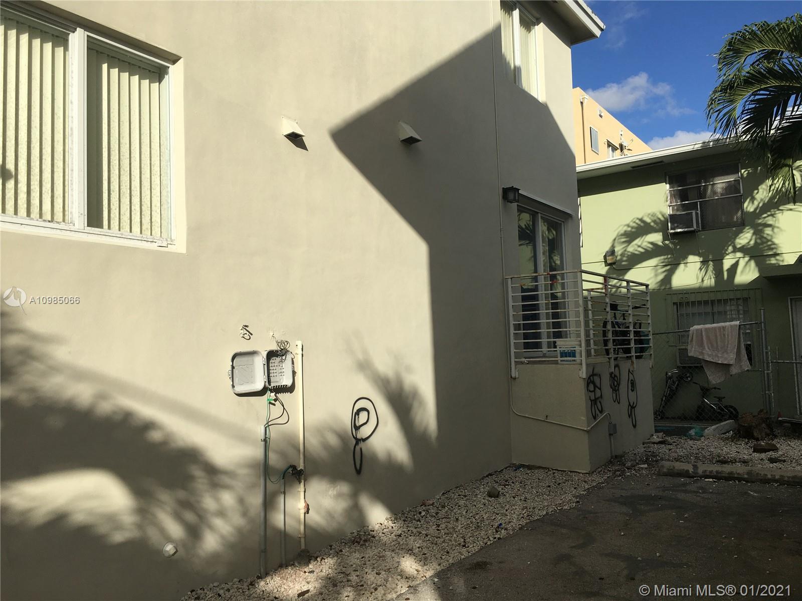 See details / 3276 sq. ft. $ 2021-03-03 0 Photo