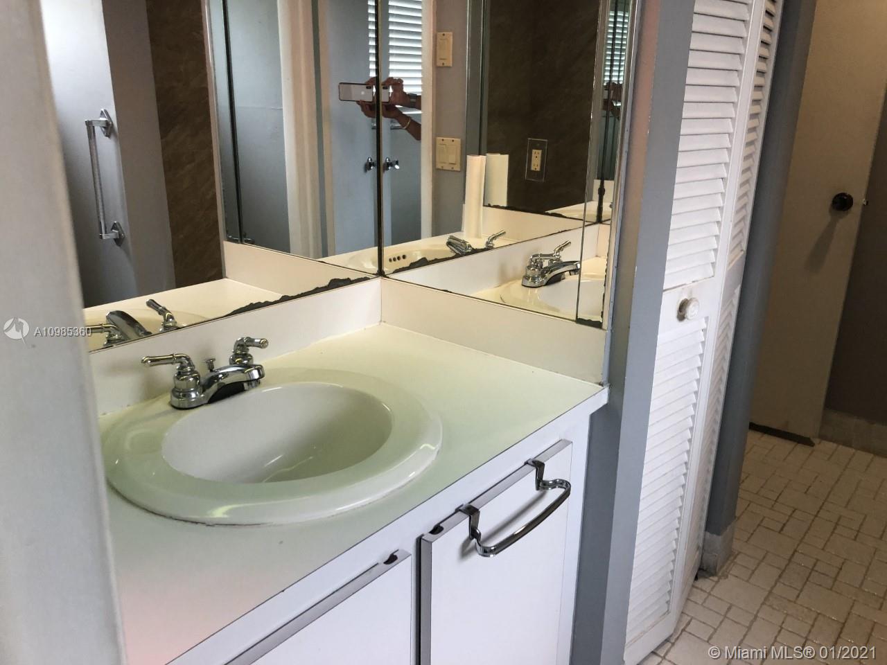 See details / 2541 sq. ft. $ 2021-01-18 0 Photo