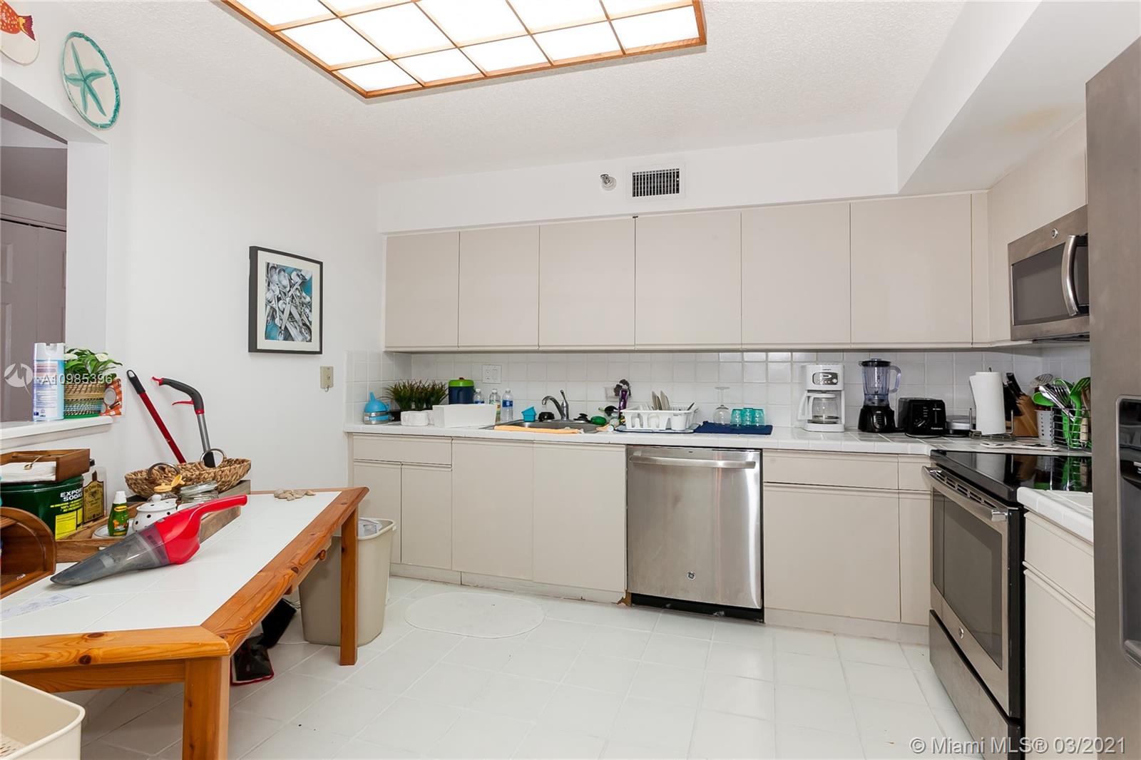 Photo of 3500 Mystic Pointe Dr #3302, Aventura, Florida, 33180 -