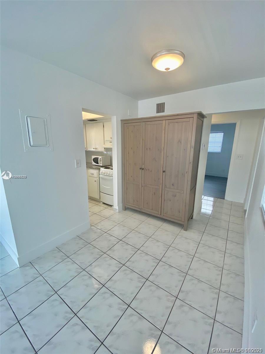 See details / 1612 sq. ft. $ 2021-01-19 0 Photo