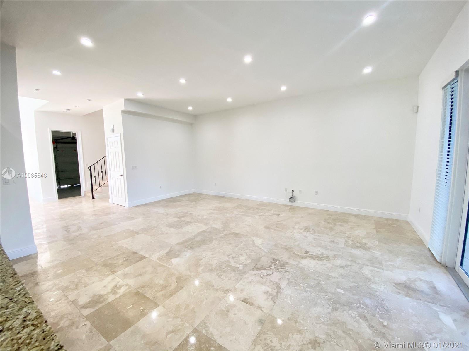 See details / 5288 sq. ft. $ 2021-01-19 0 Photo