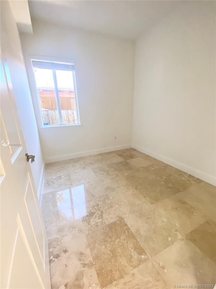 See details / 5288 sq. ft. $ 2021-01-19 0 Photo