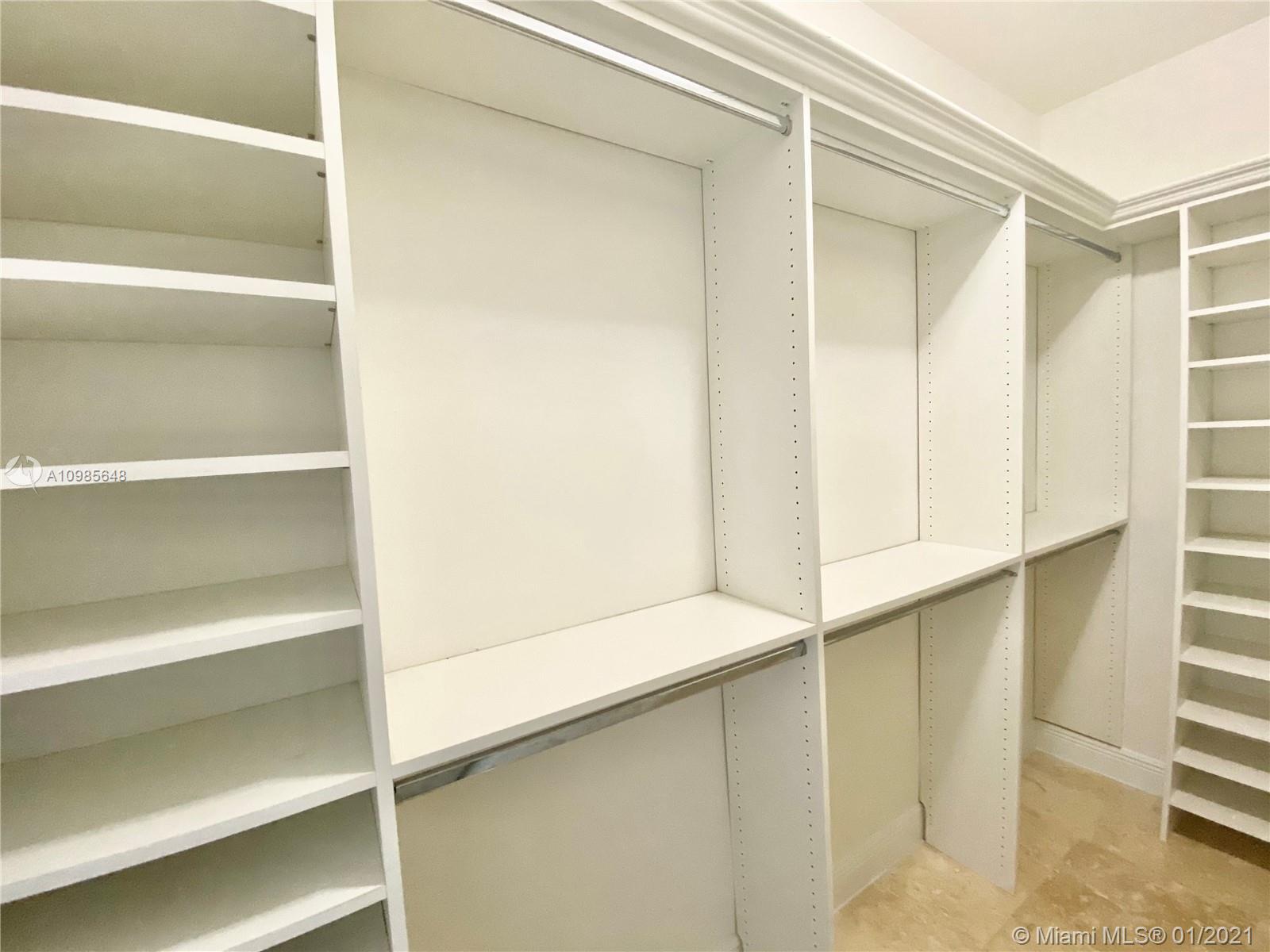 See details / 5288 sq. ft. $ 2021-01-19 0 Photo