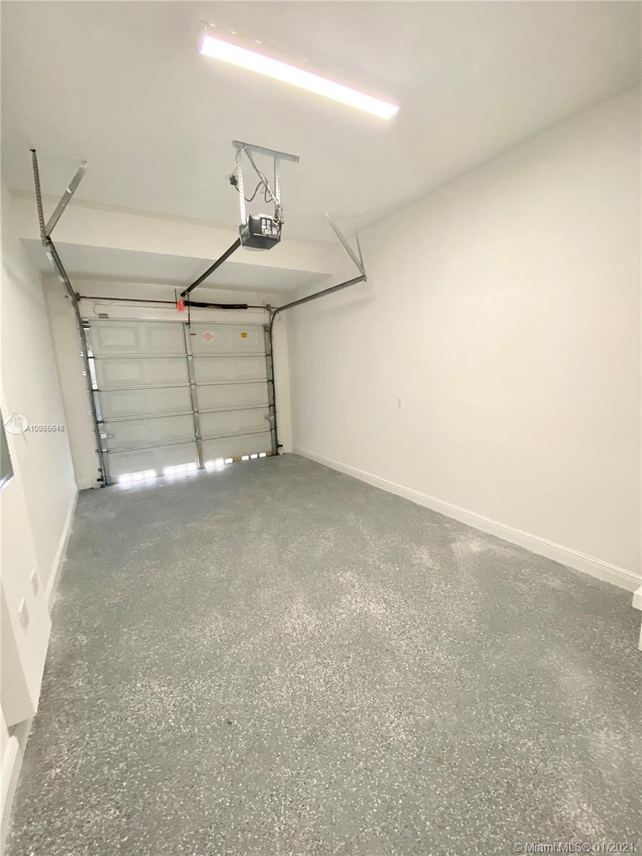 See details / 5288 sq. ft. $ 2021-01-19 0 Photo