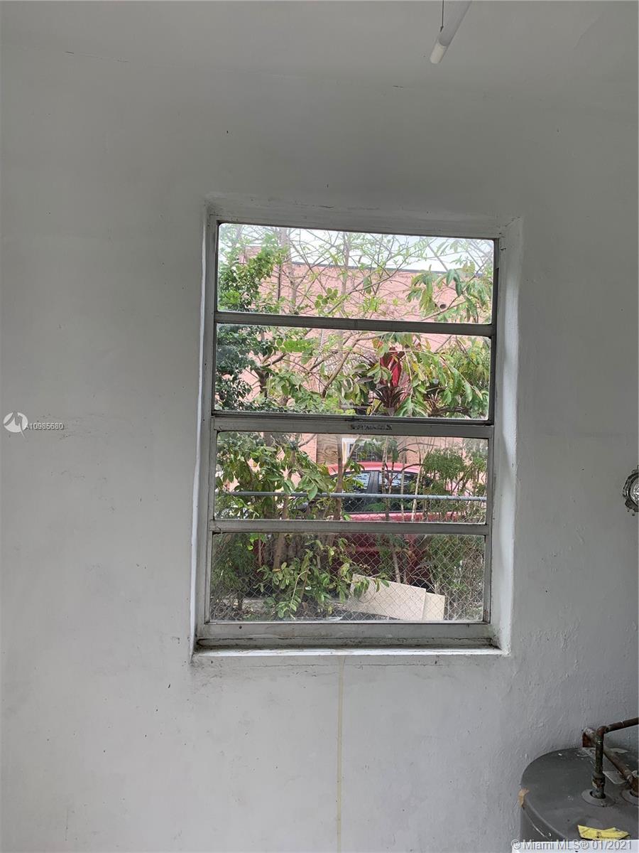 See details / 1606 sq. ft. $ 2021-02-15 0 Photo