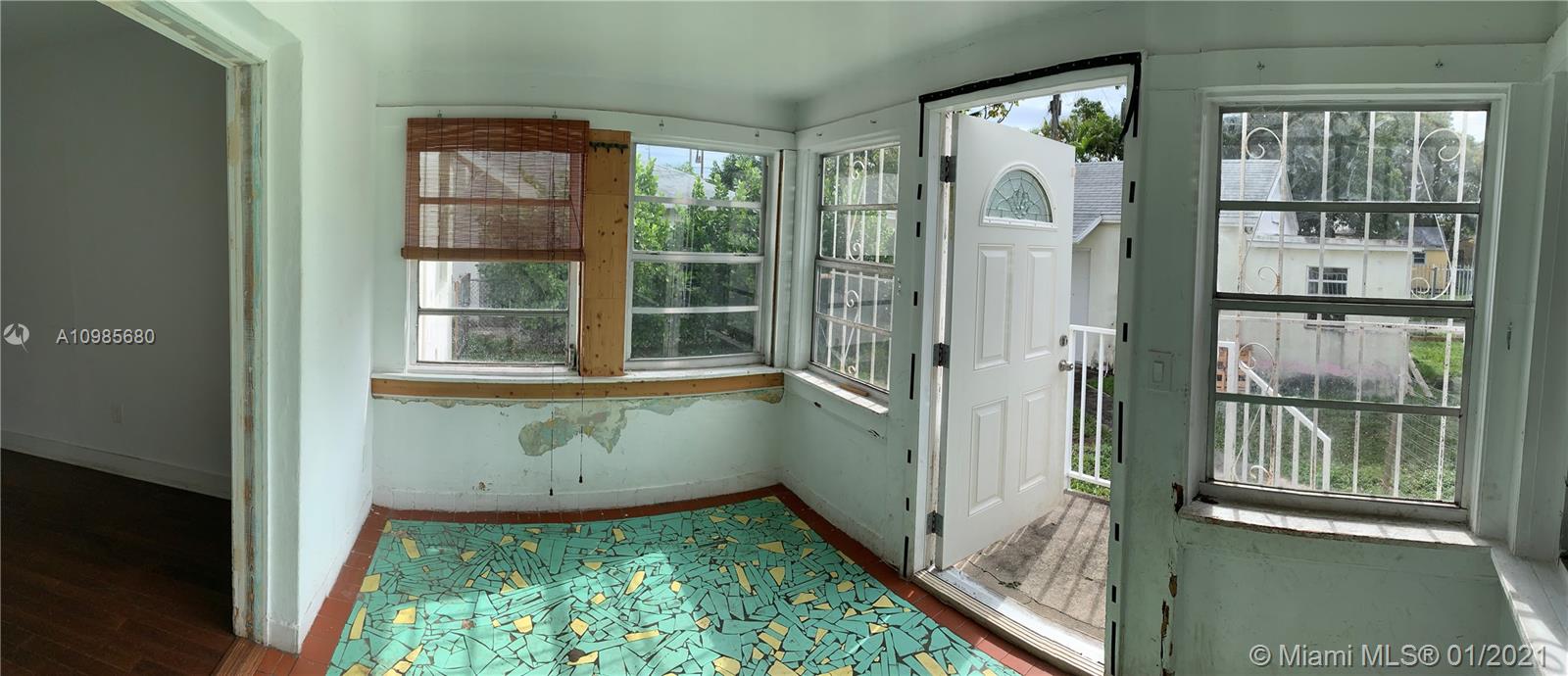 See details / 1606 sq. ft. $ 2021-02-15 0 Photo