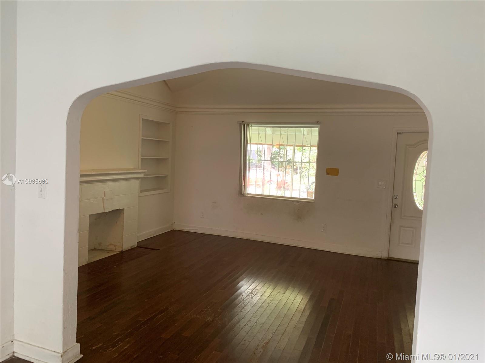 See details / 1606 sq. ft. $ 2021-02-15 0 Photo